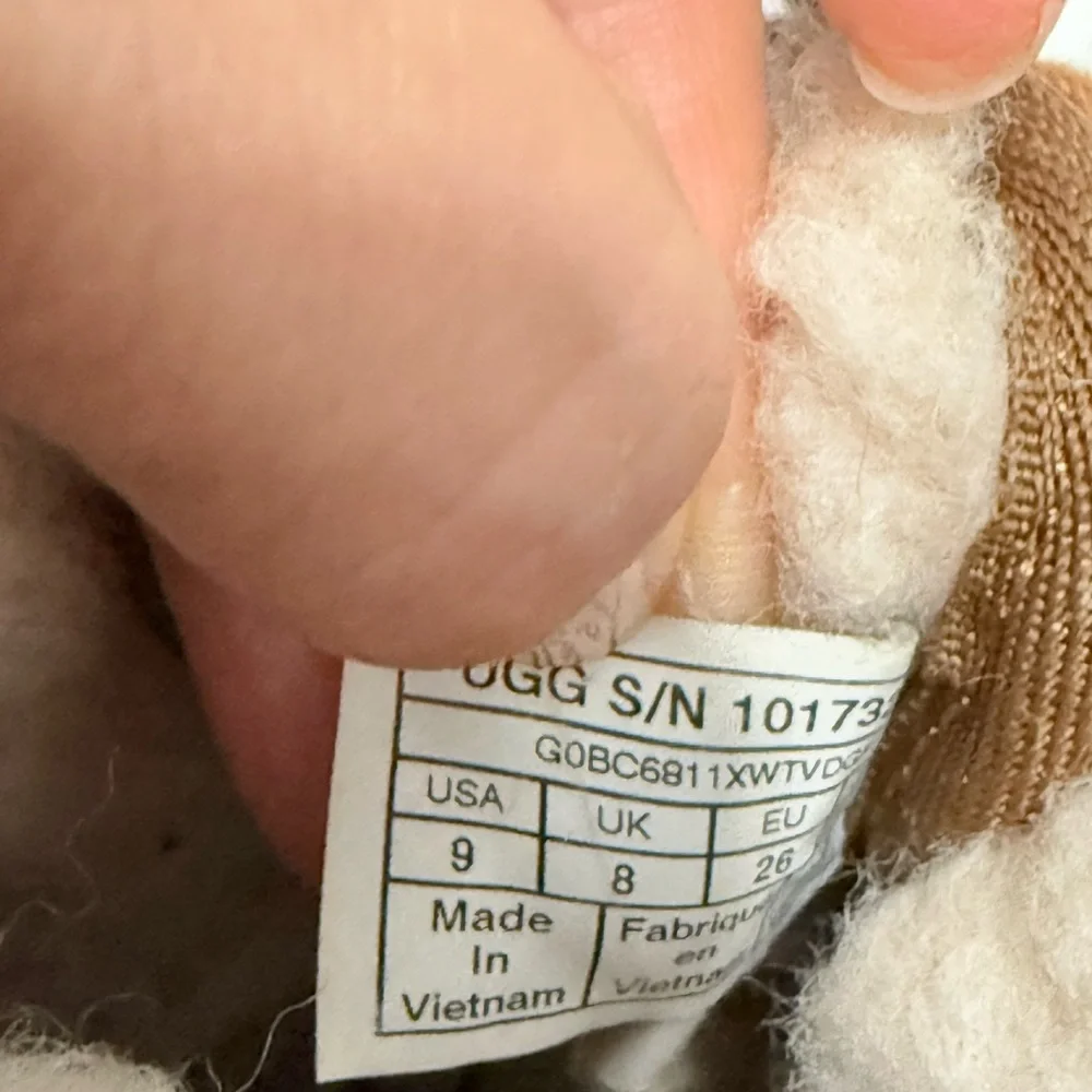 UGG Kids Neumel II Chestnut‎ boots 9
